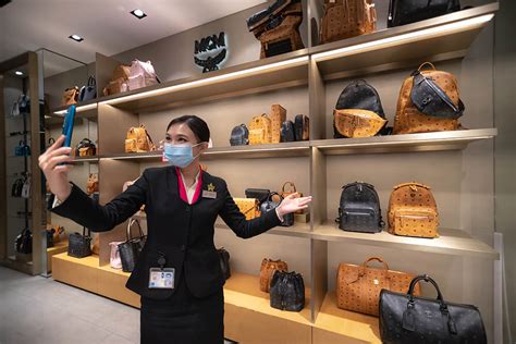 Changi shopping concierge bag